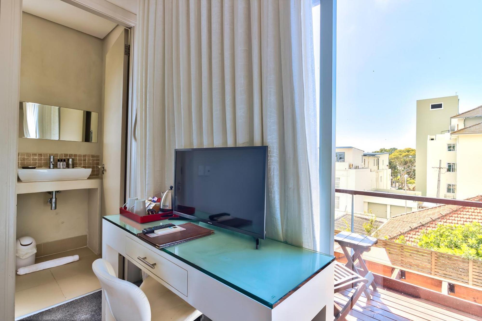 The One 8 Hotel In Green Point - Solar Power Cape Town Bagian luar foto